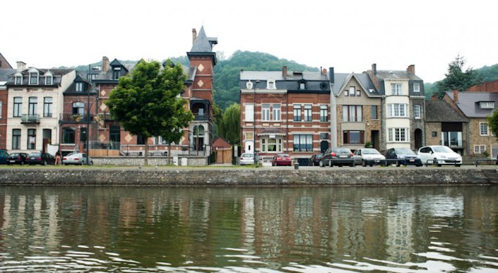 slideshow image