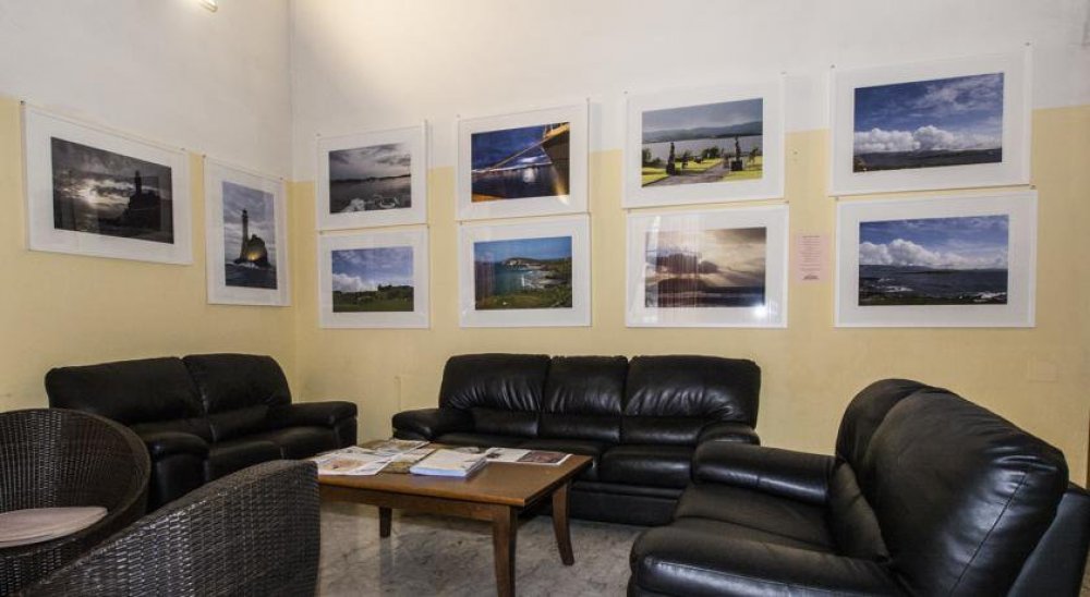 slideshow image